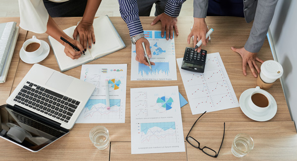 Profesionales en capacitación sobre estrategia tributaria